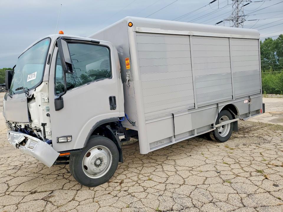 2024 Isuzu Nrr VIN 54DE5W1D1RSR00205 — COPART salvage auction photo
