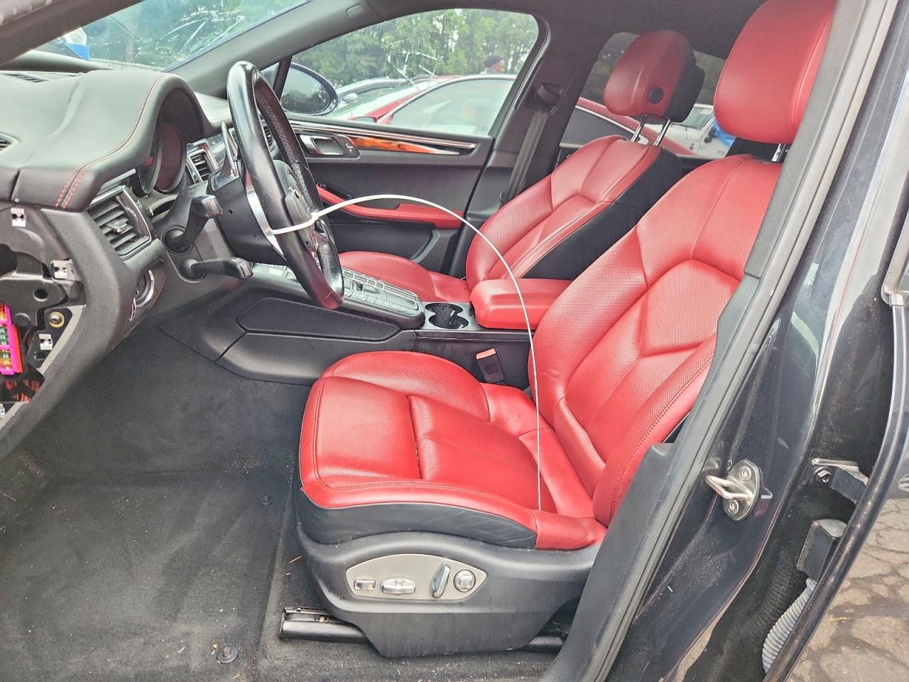 2017 Porsche Macan VIN WP1AA2A5XHLB81365 COPART salvage auction — Minor Dent/Scratches, Ct - Clean Title, sold $6,400 on 2026-09-15 (photo 7)