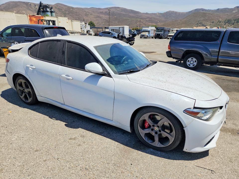 2017 Alfa romeo Giulia VIN ZARFAEBN6H7549224 COPART salvage auction — FRONT END, Ca - Salvage Certificate, sold $1,450 on 2026-09-25 (photo 4)