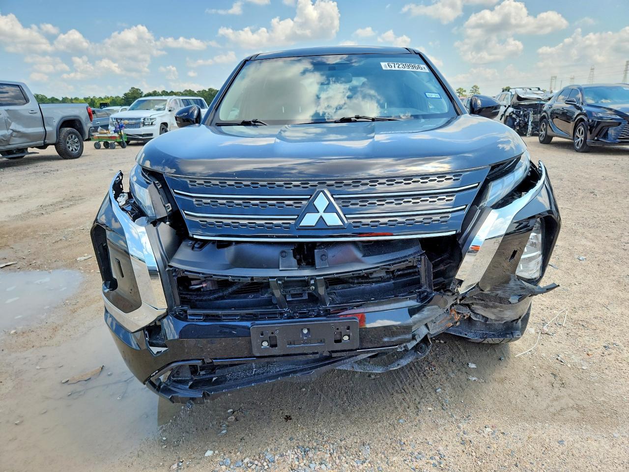 2022 Mitsubishi Outlander VIN JA4J4TA87NZ040328 COPART salvage auction — Front End, TX - SALVAGE VEHICLE TITLE, sold $6,600 on 2026-09-09 (photo 5)