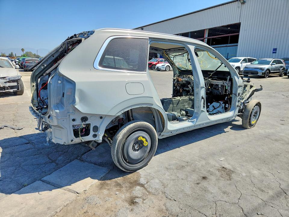 2026 Volvo Xc90 VIN YV4H60PE0T1497808 COPART salvage auction — STRIPPED, Ca - Certificate Of Title, sold $250 on 2026-08-11 (photo 3)