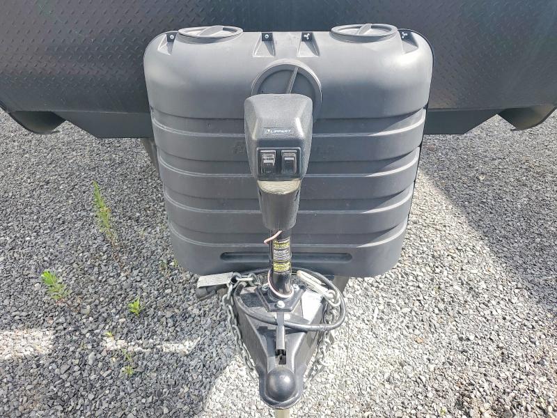 2024 Starcraft Autumn ridge VIN 1SABU0BP8R1BL5237 COPART salvage auction — MINOR DENT/SCRATCHES, ON - PERMIT NO BRAND - UNFIT (P), sold $9,100 on 2026-09-22 (photo 9)