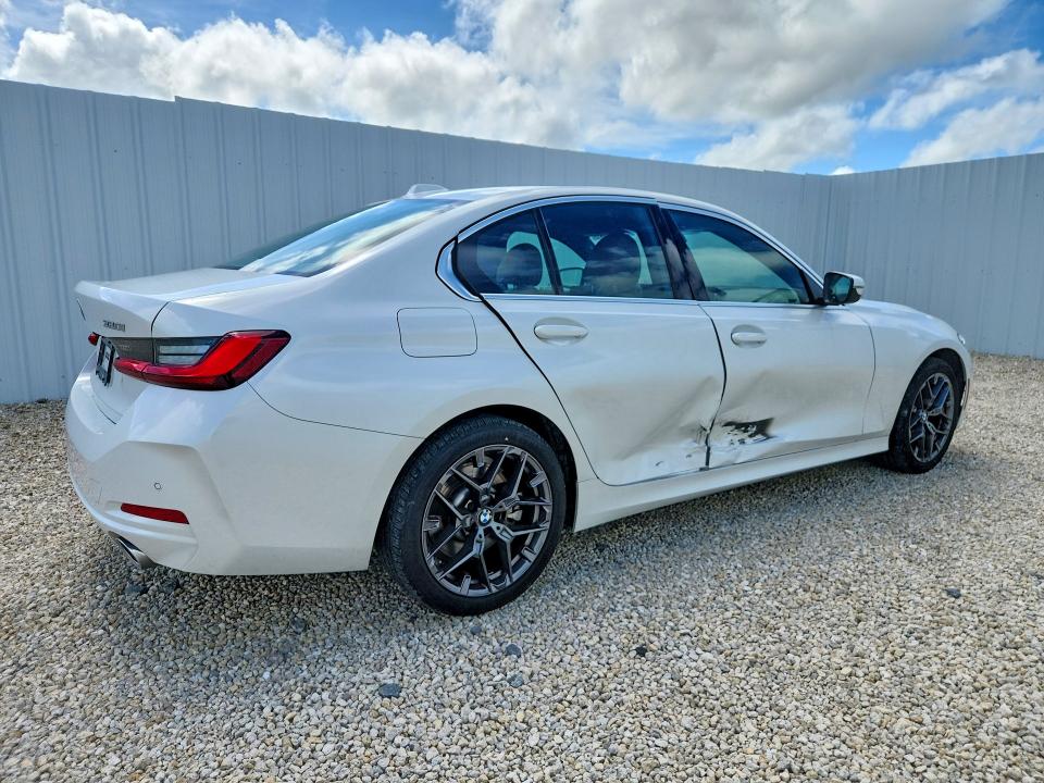 2026 BMW 3 series VIN 3MW89CW00T8F93772 COPART salvage auction — SIDE, FL - CERTIFICATE OF TITLE, sold $24,200 on 2026-08-24 (photo 3)