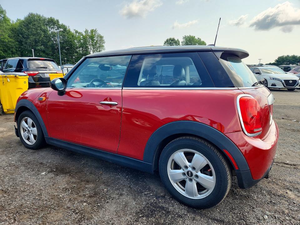 2015 Mini Cooper VIN WMWXM5C56FT974108 COPART salvage auction — MINOR DENT/SCRATCHES, Ct - Certificate Of Title (P), sold $2,950 on 2026-08-14 (photo 2)