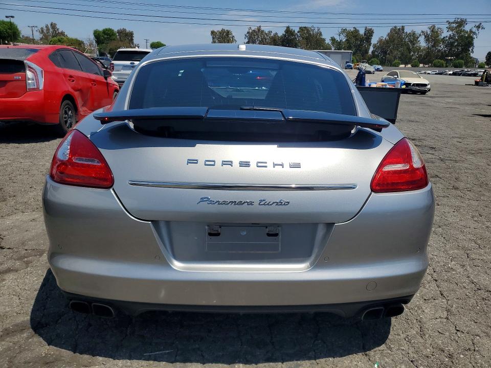2010 Porsche Panamera VIN WP0AC2A75AL091057 COPART salvage auction — MINOR DENT/SCRATCHES, WA - DIS/DLR/EXP ONLY CLEAN TITLE, sold $5,300 on 2026-08-13 (photo 6)