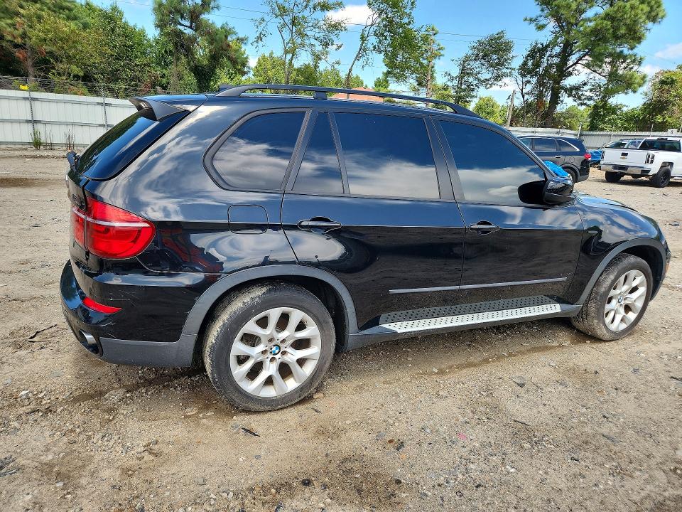 2013 BMW X5 VIN 5UXZV4C58D0B03987 COPART salvage auction — REAR END, Va - Certificate Of Title, sold $600 on 2026-08-18 (photo 3)