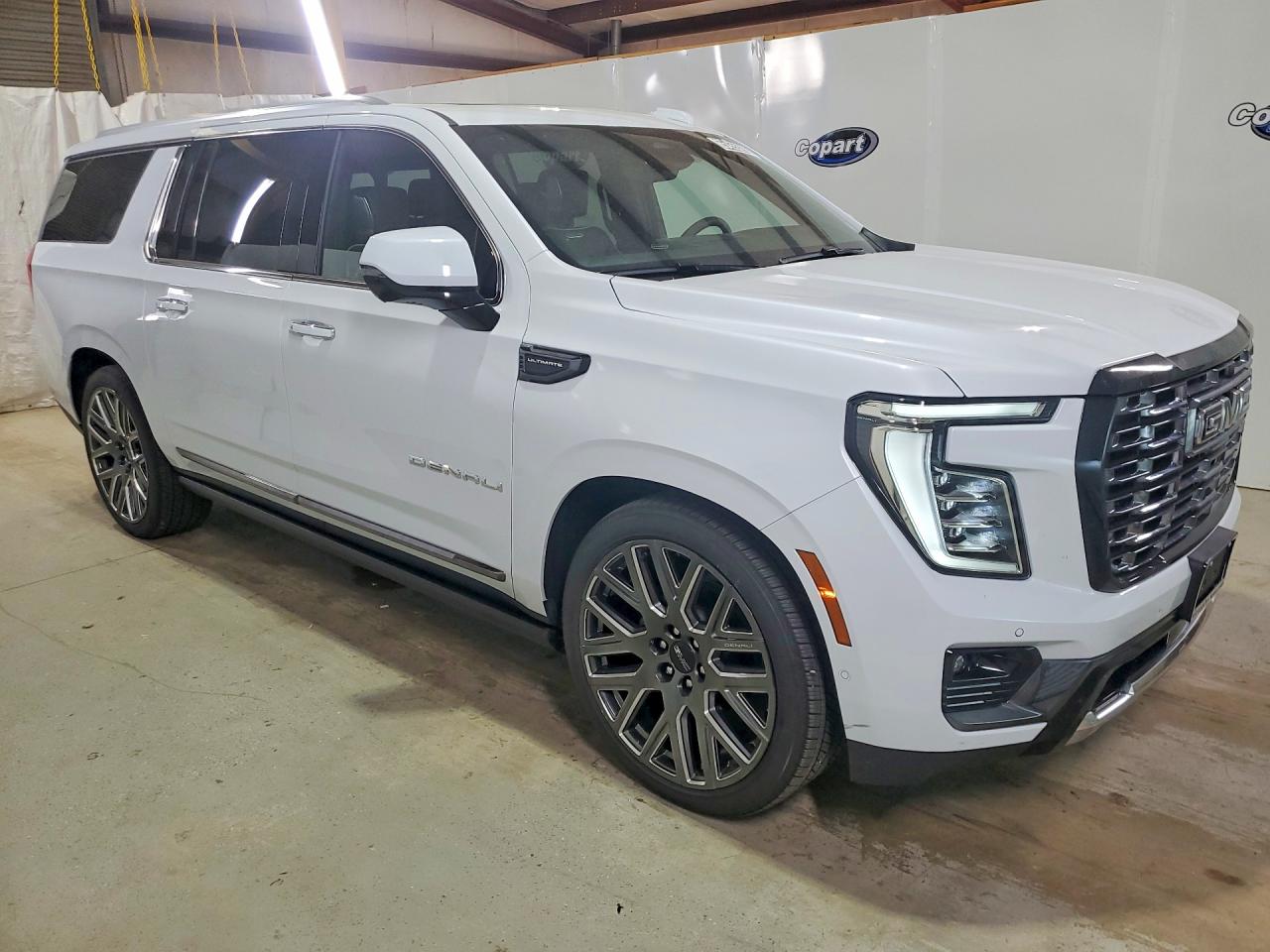 2026 Gmc Yukon xl VIN 1GKS2KKL1TR329509 COPART salvage auction — Minor Dent/Scratches, TX - CERTIFICATE OF TITLE (P), sold $79,000 on 2026-08-24 (photo 4)
