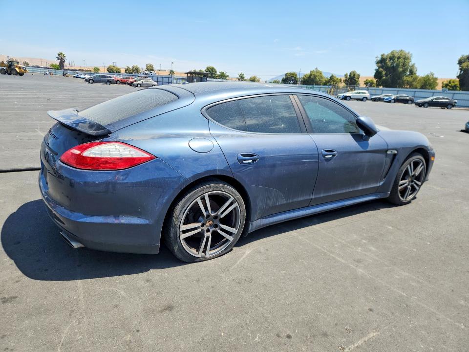 2013 Porsche Panamera VIN WP0AA2A71DL012316 COPART salvage auction — MECHANICAL, CA - DIS/DLR/EXP ONLY LIEN PAPERS, sold $2,200 on 2026-09-16 (photo 3)