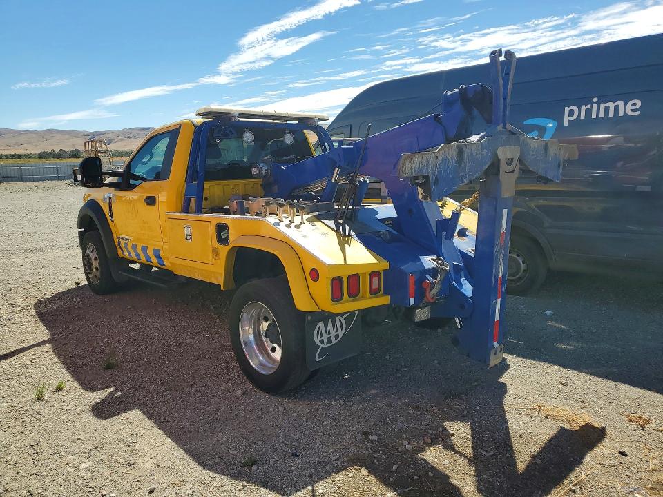 2021 Ford F550 VIN 1FDUF5GT1MDA06591 COPART salvage auction — MINOR DENT/SCRATCHES, Ca - Dis/Dlr/Exp Only Clean Title (P), sold $22,200 on 2026-08-31 (photo 2)