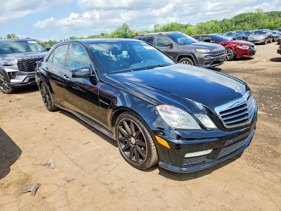 2013 Mercedes-benz E-klasse amg VIN WDDHF7EB1DA753109 COPART salvage auction — MINOR DENT/SCRATCHES, In - Certificate Of Title (P), sold $12,700 on 2026-08-19 (photo 4)