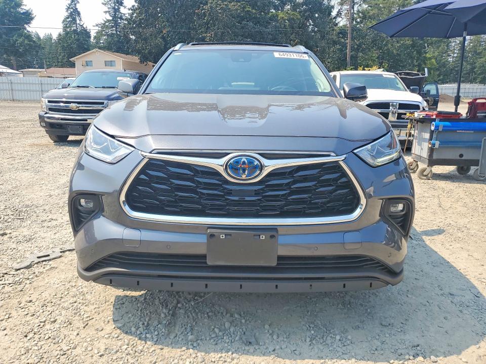 2023 Toyota Highlander VIN 5TDXBRCH7PS579090 COPART salvage auction — FRONT END, Wa - Vehicle Cert Of Ownership-Titl (P), sold $13,300 on 2026-09-01 (photo 5)