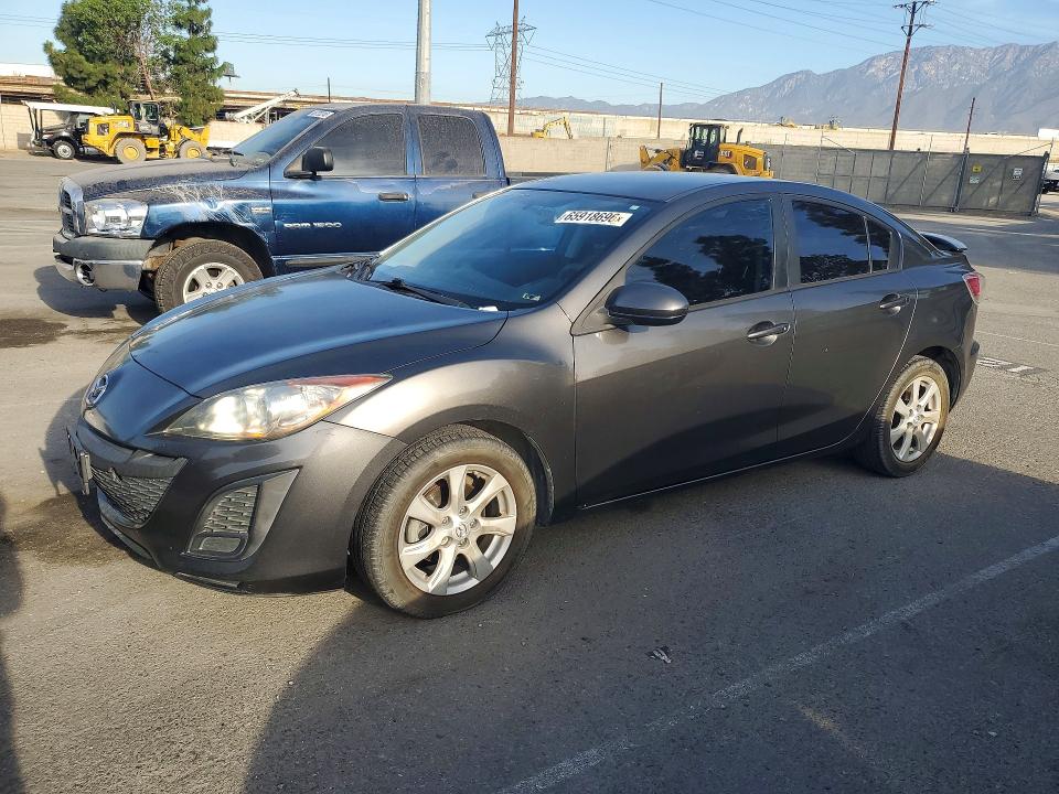 2011 Mazda 3 VIN JM1BL1VG9B1487661 COPART salvage auction — NORMAL WEAR, AZ - CERTIFICATE OF TITLE, sold $1,400 on 2026-08-29 (photo 1)