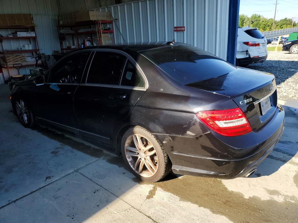 2012 Mercedes-benz C-klasse VIN WDDGF8BB4CR237042 COPART salvage auction — FRONT END, Pa - Dealer Only Clean Title, sold $550 on 2026-08-12 (photo 2)