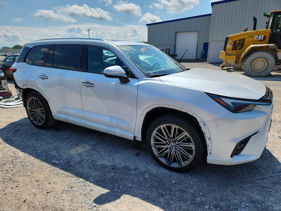 2025 Lexus VIN 5TDAAAB67SS038950 COPART salvage auction — VANDALISM, Ny - Mv-907A Salvage Certificate, sold $29,000 on 2026-08-31 (photo 4)