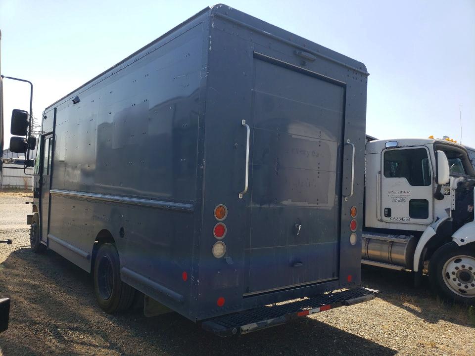 2020 Freightliner Mt45g VIN 4UZAC2EA8LCMH7780 COPART salvage auction — NORMAL WEAR, CA - DIS/DLR/EXP ONLY CLEAN TITLE, sold $10 on 2026-08-27 (photo 2)