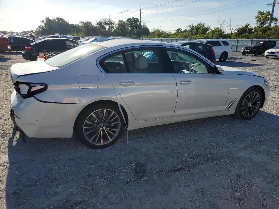 2021 BMW 5er VIN WBA53BH04MWX17496 COPART salvage auction — REAR END, Fl - Cert Of Title Slvg Rebuildable, sold $18,100 on 2026-08-21 (photo 3)