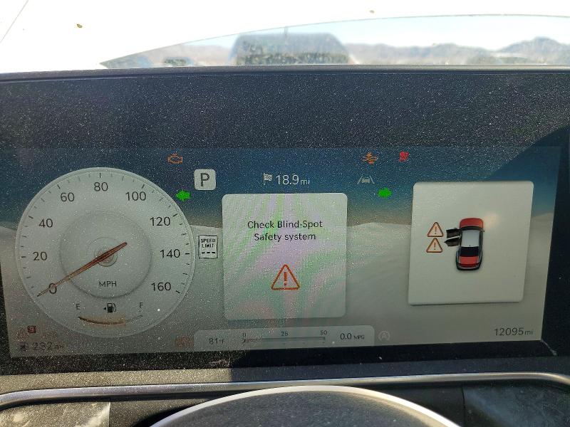 2023 Genesis G90 VIN KMTFC4SD8PU027654 COPART salvage auction — SIDE, Nv - Salvage Title, sold $36,500 on 2026-09-17 (photo 9)