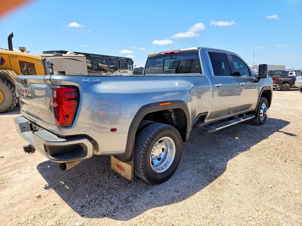 2025 Gmc SIERRA VIN 1GT4UUEY7SF277479 COPART salvage auction — NORMAL WEAR, Tx - Cert Of Title-Reblt Slvg Flood (P), sold $25,750 on 2026-08-17 (photo 3)