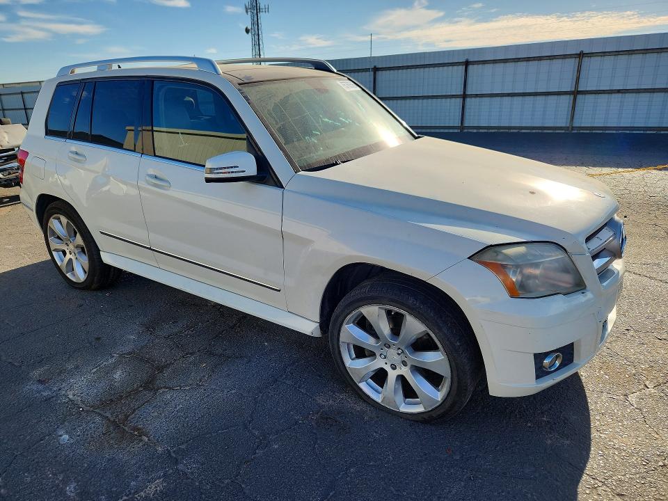 2010 Mercedes-benz Glk-class VIN WDCGG5GB6AF508657 COPART salvage auction — FRONT END, CA - DIS/DLR/EXP ONLY CLEAN TITLE, sold $1,000 on 2026-08-20 (photo 4)