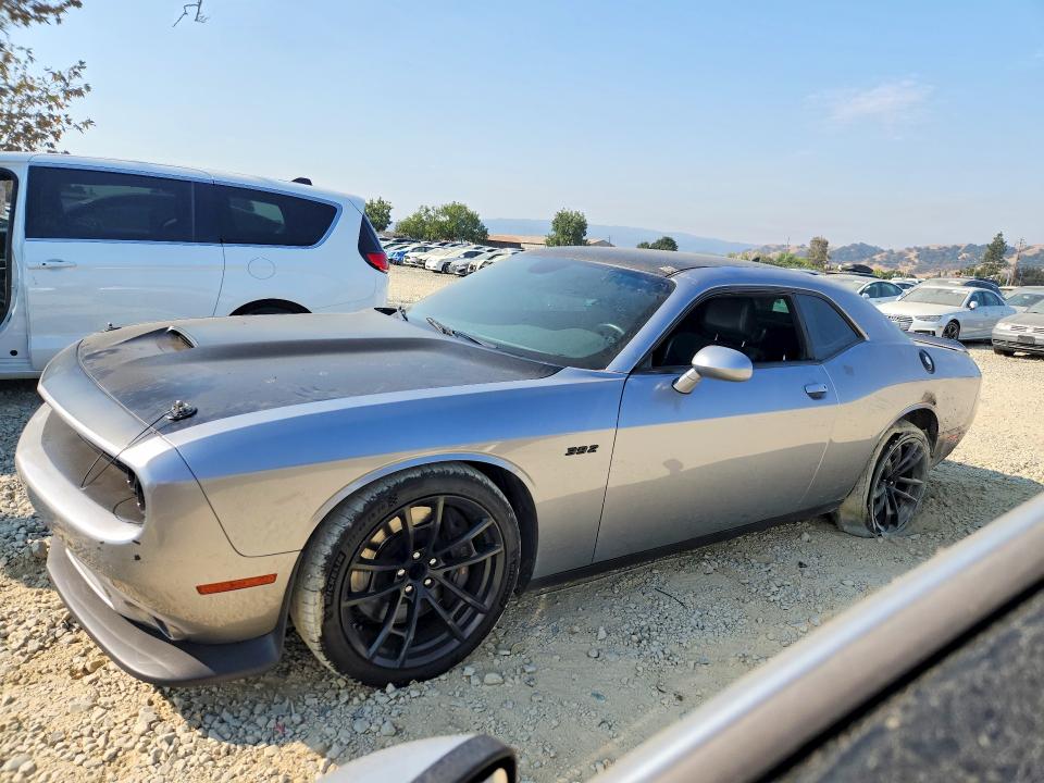 2017 Dodge Challenger VIN 2C3CDZFJ2HH592616 — COPART salvage auction photo