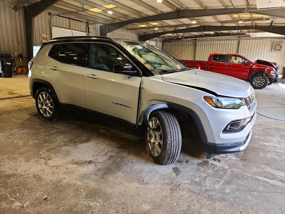 2025 Jeep Compass VIN 3C4NJDCN5ST507967 COPART salvage auction — FRONT END, FL - CERTIFICATE OF TITLE, sold $10,400 on 2026-08-31 (photo 4)