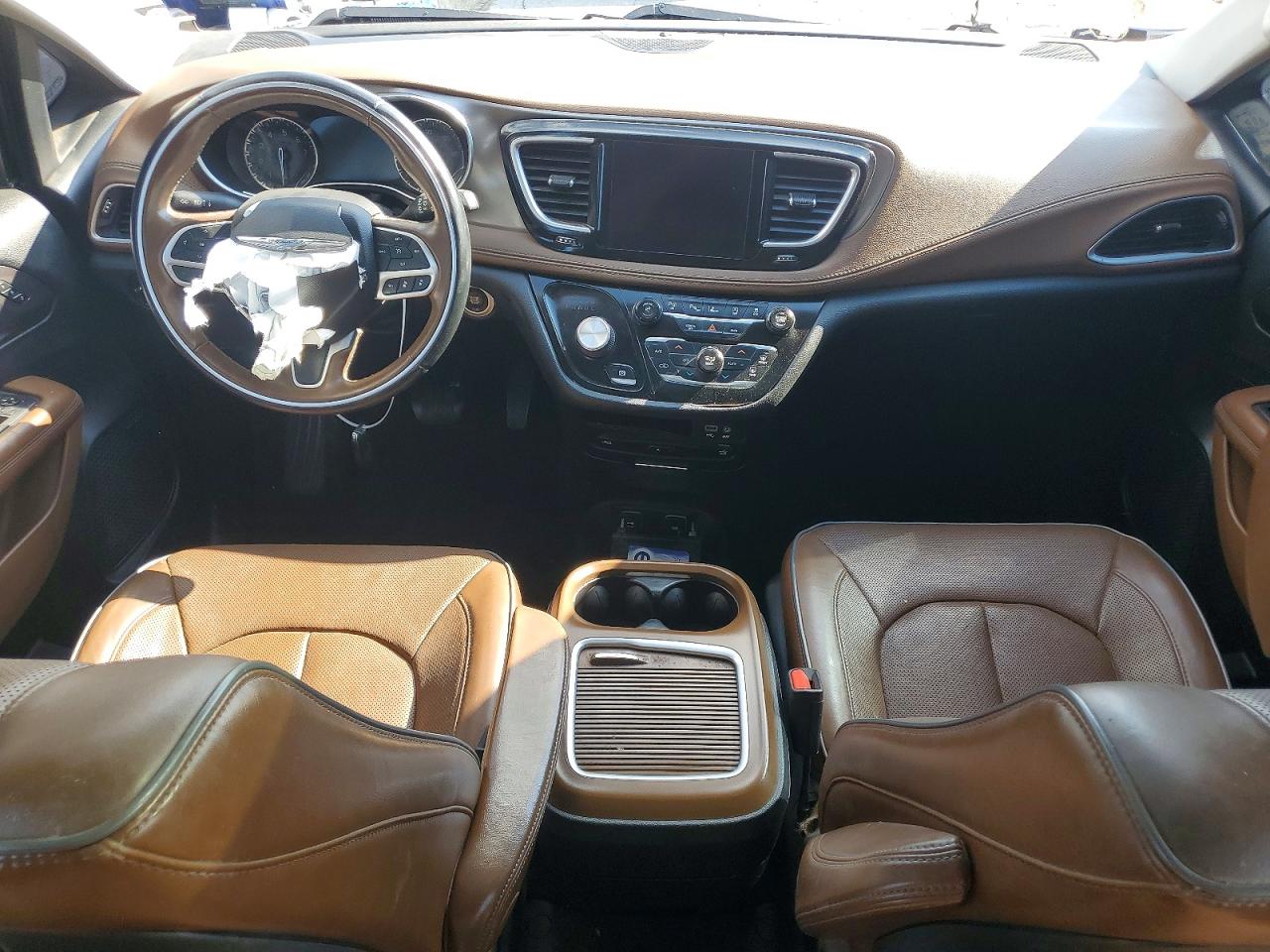 2017 Chrysler Pacifica VIN 2C4RC1GG7HR770608 COPART salvage auction — Front End, OK - CERT OF TITLE-REBUILT, sold $675 on 2026-10-08 (photo 8)