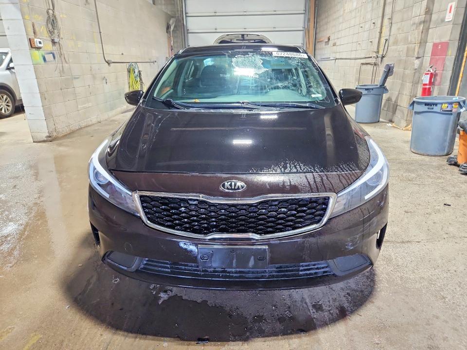 2018 Kia Forte VIN 3KPFK4A78JE240865 COPART salvage auction — MECHANICAL, Va - Certificate Of Title, sold $1,750 on 2026-10-06 (photo 5)