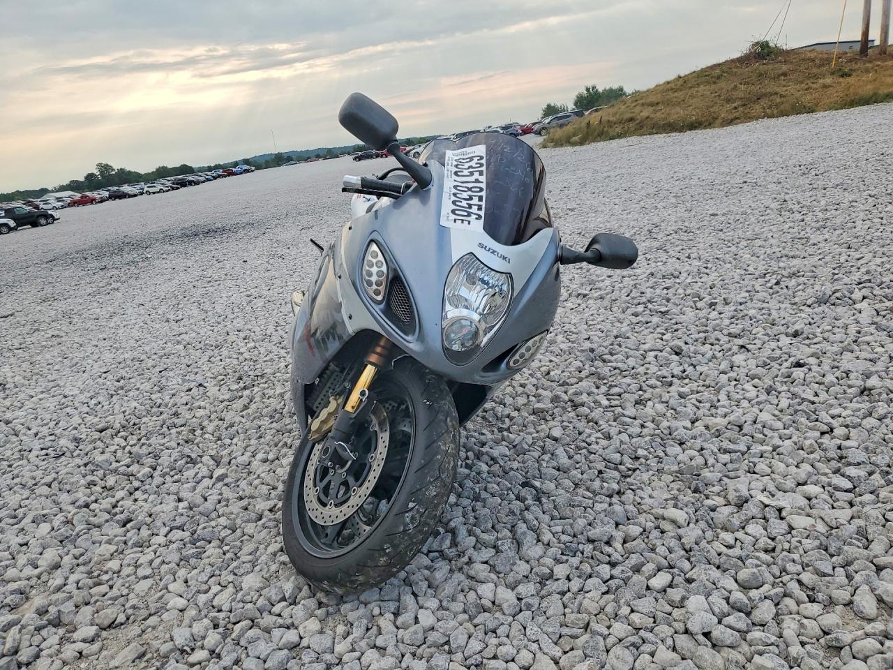 2006 Suzuki Gs VIN JS1GW71A762103677 COPART salvage auction — Front End, Ct - Clean Title, sold $1,850 on 2026-09-17 (photo 2)