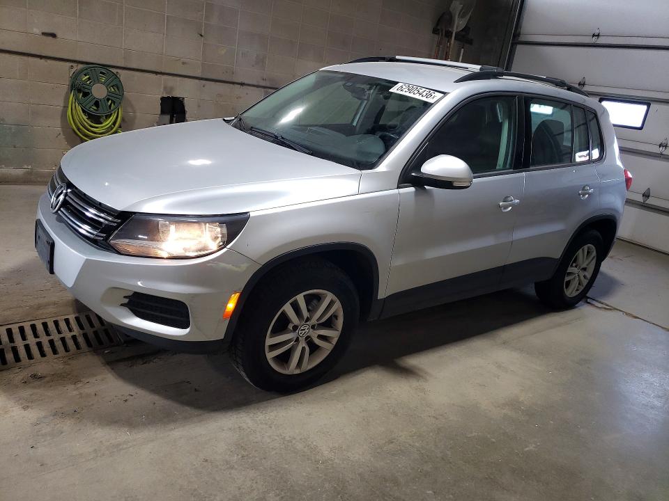 2016 Volkswagen Tiguan VIN WVGBV7AX0GW604486 COPART salvage auction — HAIL, Mn - Certificate Of Title, sold $2,000 on 2026-08-13 (photo 1)