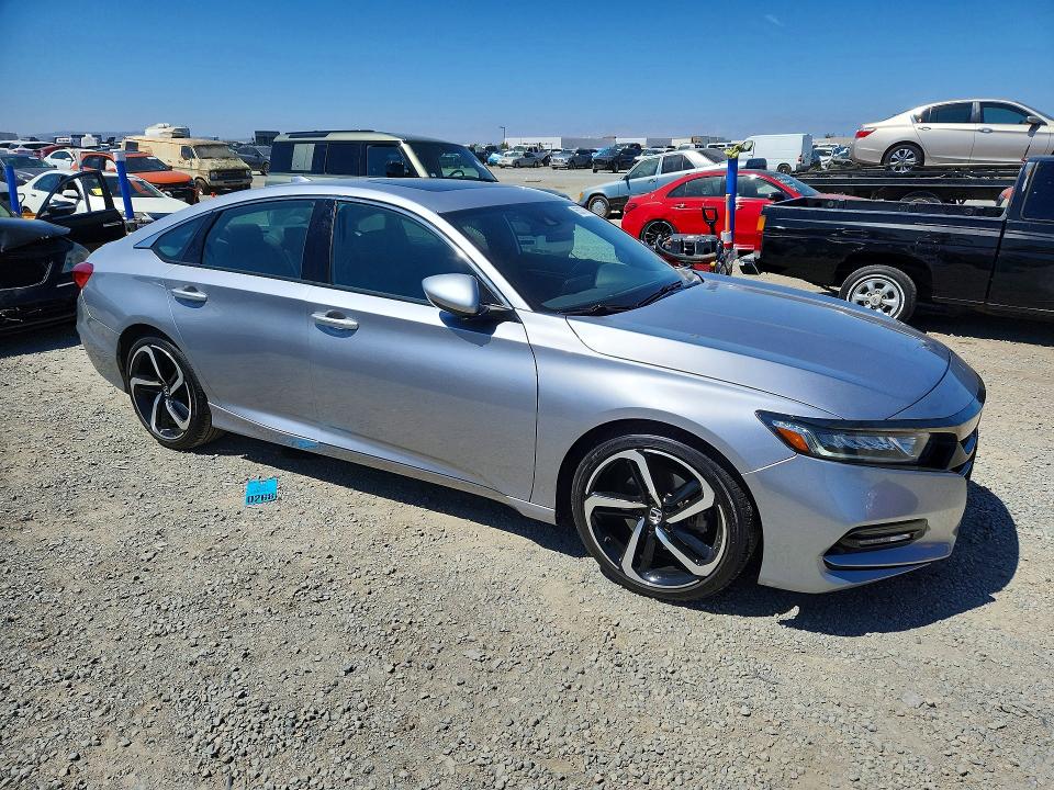 2019 Honda Accord VIN 1HGCV2F35KA001672 COPART salvage auction — MINOR DENT/SCRATCHES, CA - SALVAGE CERTIFICATE, sold $8,300 on 2026-08-21 (photo 4)