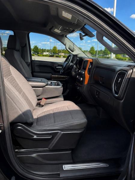 2020 Chevrolet Silverado VIN 3GCUYEED9LG422061 COPART salvage auction — MINOR DENT/SCRATCHES, Ok - Certificate Of Title (P), sold $15,700 on 2026-08-24 (photo 5)