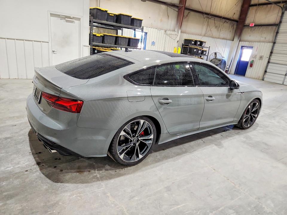 2021 Audi Rs5 VIN WAUC4CF55MA042103 COPART salvage auction — MINOR DENT/SCRATCHES, Ok - Cert Of Title-Salvage, sold $25,250 on 2026-08-26 (photo 3)
