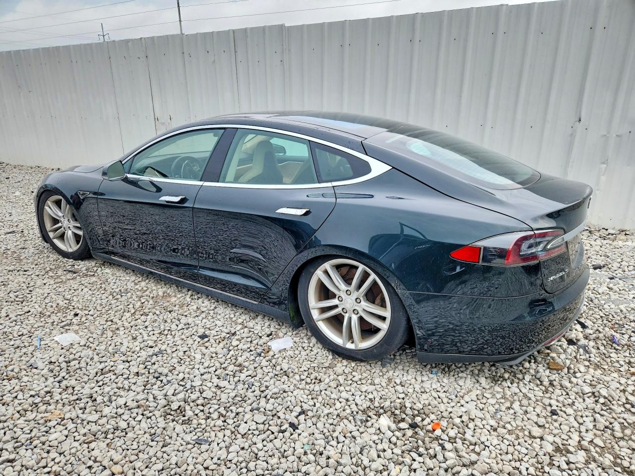 2013 Tesla Model s VIN 5YJSA1CN2DFP05490 COPART salvage auction — Front End, Ct - Clean Title, sold $150 on 2026-09-25 (photo 2)