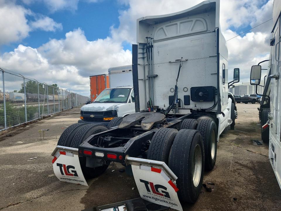 2020 Peterbilt 579 VIN 1XPBDP9X9LD675606 COPART salvage auction — ALL OVER, OH - CERT OF TITLE-SALVAGE, sold $7,600 on 2026-09-03 (photo 3)