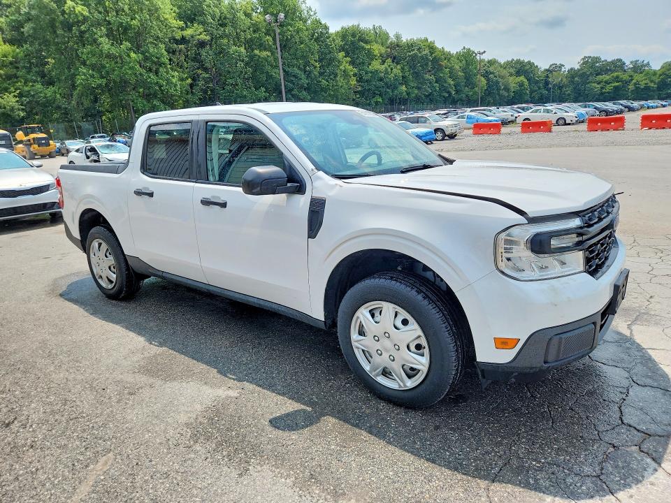 2023 Ford Maverick VIN 3FTTW8F92PRB03933 COPART salvage auction — MINOR DENT/SCRATCHES, Wv - Certificate Of Title (P), sold $7,600 on 2026-08-31 (photo 4)