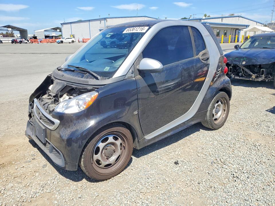 2013 Smart Fortwo VIN WMEEJ3BA5DK616119 COPART salvage auction — FRONT END, Ca - Salvage Certificate, sold $975 on 2026-09-01 (photo 1)