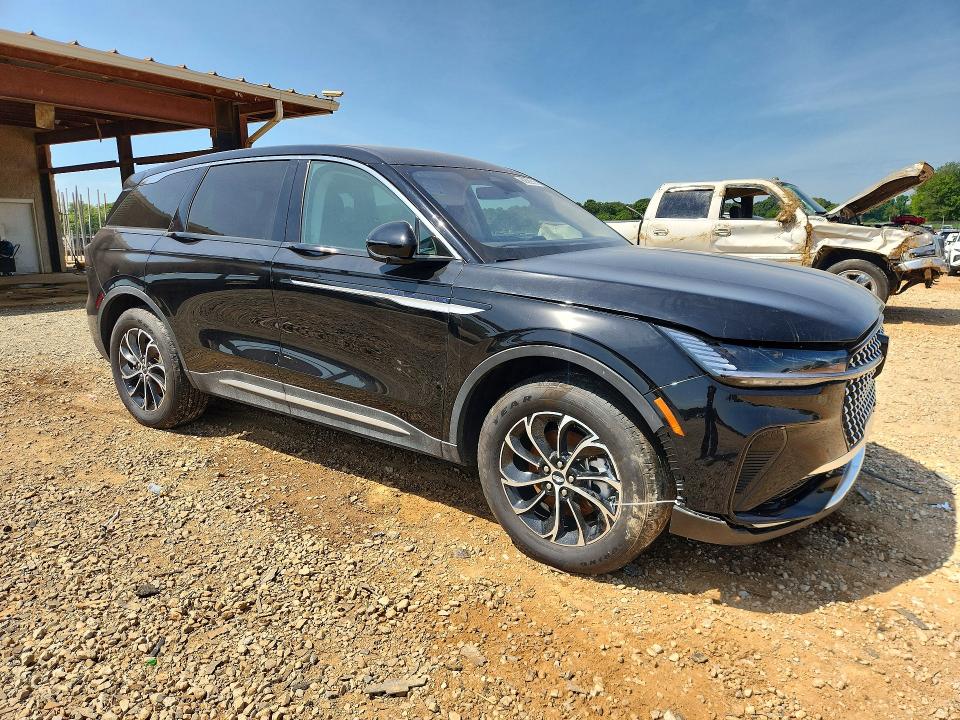 2025 Lincoln Nautilus VIN 5LMPJ8J40SJ890940 COPART salvage auction — UNDERCARRIAGE, Salvage Title, sold $4,200 on 2026-09-02 (photo 4)
