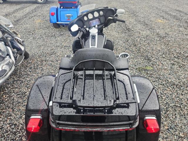 2022 Harley-davidson Flhtcutg VIN 1HD1MAF11NB855122 COPART salvage auction — NORMAL WEAR, LA - CERT OF TITLE-SALVAGE, sold $7,000 on 2026-09-01 (photo 6)