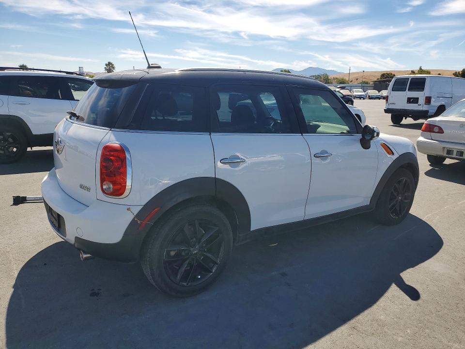 2013 Mini Cooper VIN WMWZB3C51DWM07707 COPART salvage auction — MECHANICAL, CA - DIS/DLR/EXP ONLY CLEAN TITLE, sold $150 on 2026-09-04 (photo 3)