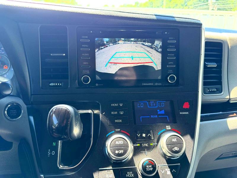 2018 Toyota Sienna VIN 5TDYZ3DC4JS950391 COPART salvage auction — MINOR DENT/SCRATCHES, Ny - Certificate Of Title, sold $9,300 on 2026-08-21 (photo 7)