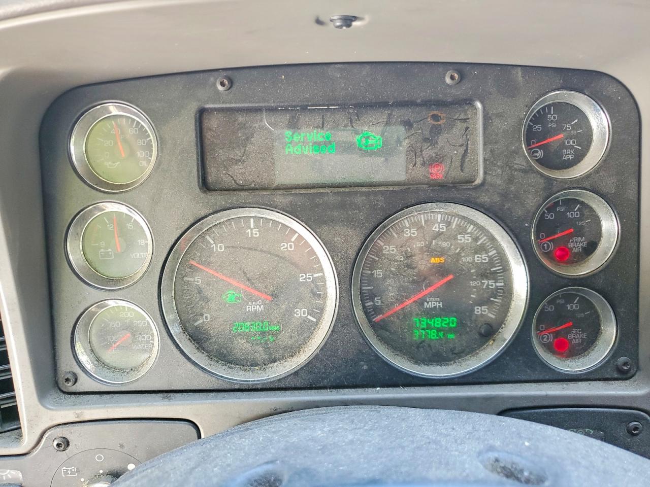 2016 Kenworth T700 VIN 1XKFD49X6GJ478700 COPART salvage auction — Minor Dent/Scratches, VA - CERTIFICATE OF TITLE, sold $8,500 on 2026-09-11 (photo 9)