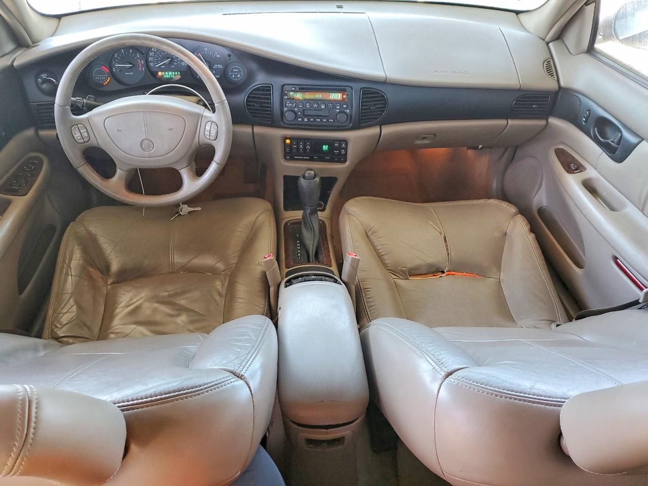 2006 Buick Regal VIN 2G4WB52K341270815 COPART salvage auction — Side, CA - DIS/DLR/EXP ONLY CLEAN TITLE, sold $200 on 2026-09-03 (photo 8)