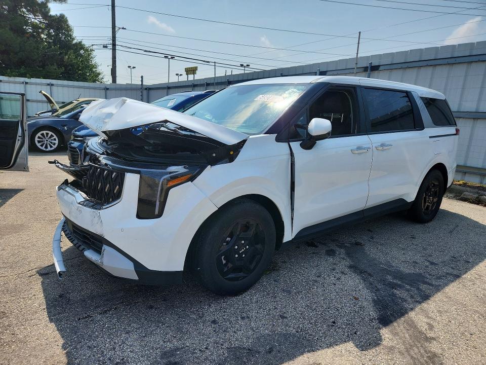 2025 Kia Carnival VIN KNDNB5K30S6495899 — COPART salvage auction photo