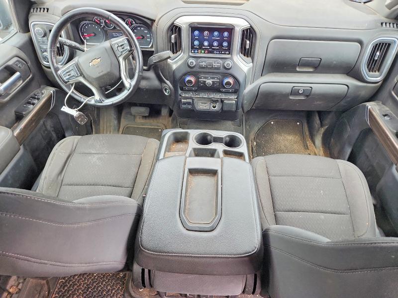 2021 Chevrolet Silverado VIN 1GCUYDET6MZ295997 COPART salvage auction — MINOR DENT/SCRATCHES, Mi - Dealer Only Clean Title (P), sold $14,900 on 2026-08-24 (photo 8)