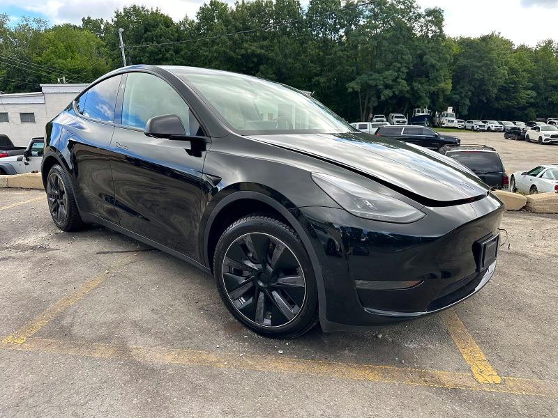 2024 Tesla Model y VIN 7SAYGDEE4RA238488 COPART salvage auction — FRONT END, Salvage Title, sold $15,900 on 2026-09-02 (photo 4)