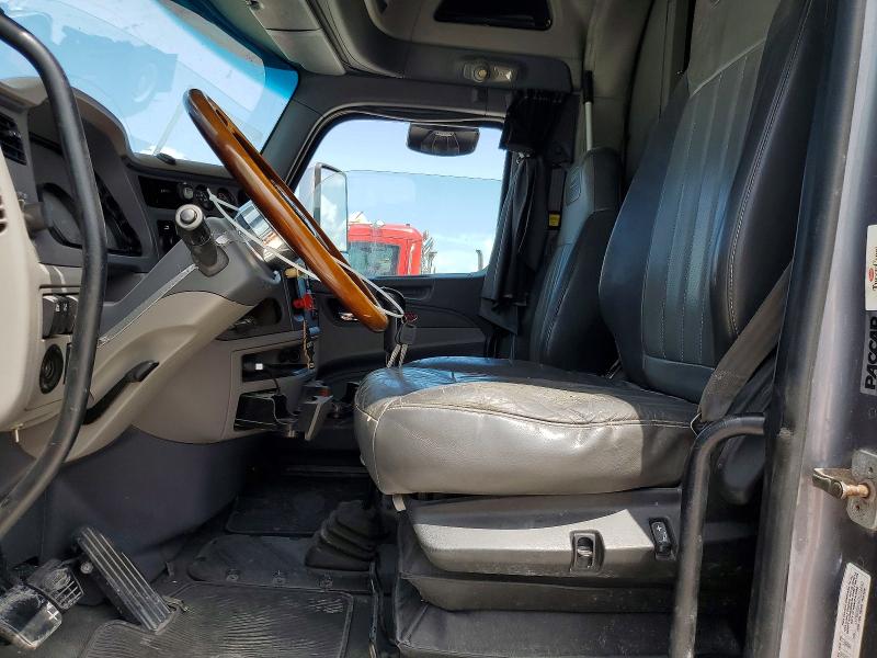 2014 Peterbilt 579 VIN 1XPBDP9X4ED234940 COPART salvage auction — MINOR DENT/SCRATCHES, FL - CERTIFICATE OF TITLE, sold $13,600 on 2026-09-01 (photo 7)