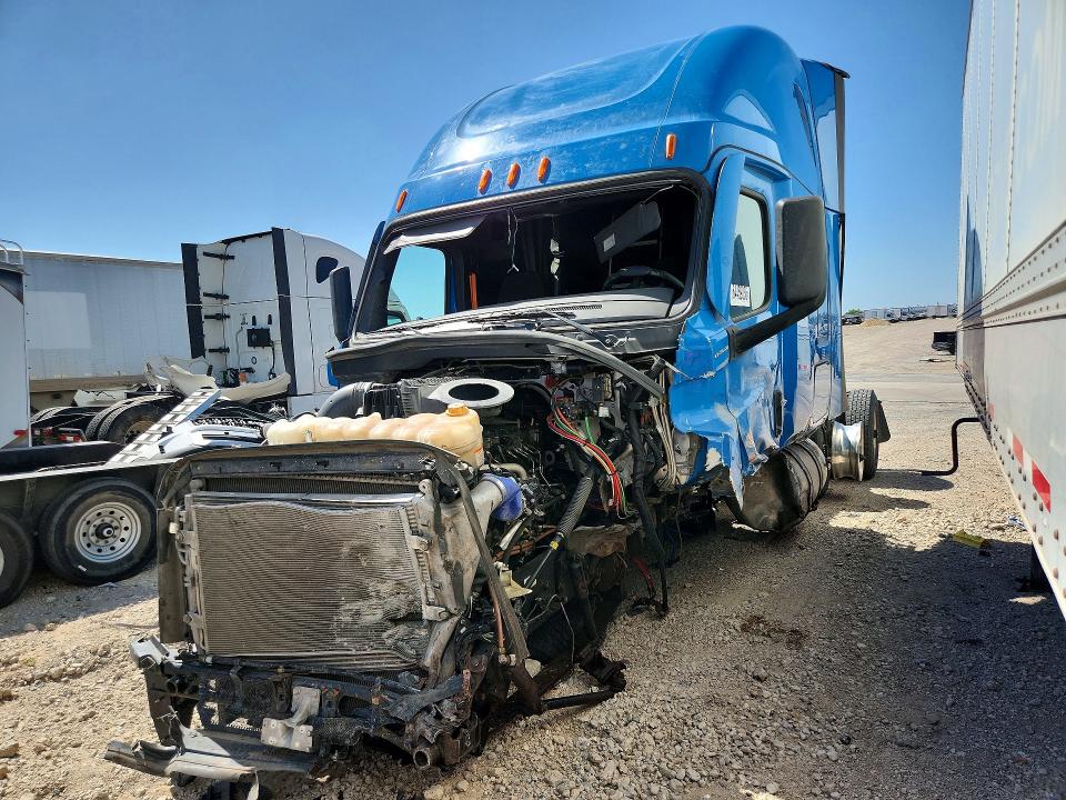 2025 Freightliner Cascadia 126 VIN 3AKJHHDR3SSVR4375 — COPART salvage auction photo