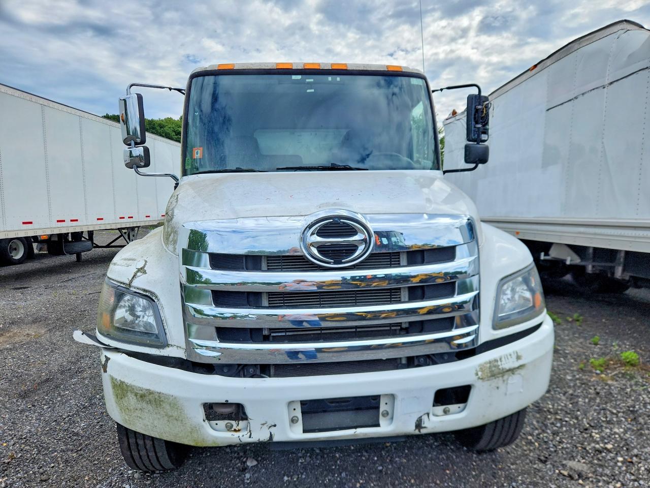 2020 Hino 258/268 VIN 5PVNJ8JV3L5S77857 COPART salvage auction — Front End, NY - CERT OF TITLE-REBUILT SALVAGE (P), sold $375 on 2026-10-09 (photo 5)