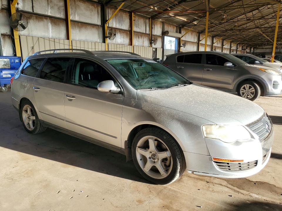 2009 Volkswagen Passat VIN WVWXK93C09E134767 COPART salvage auction — NORMAL WEAR, Az - Certificate Of Title, sold $450 on 2026-08-17 (photo 4)