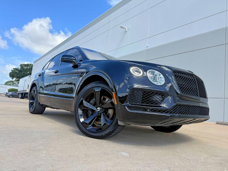 2017 Bentley Bentayga VIN SJAAC2ZV8HC014584 — COPART salvage auction photo